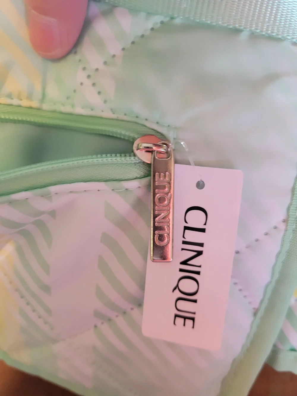Clinique lightly quilted